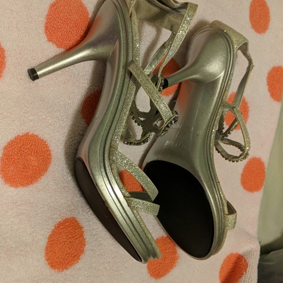 Sandals - Picture 3 of 3